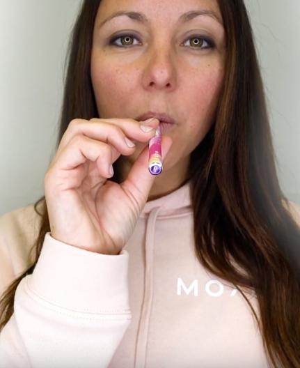 love portable essential oil diffuser pen - MOXĒ